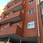 Invicta House Marques Daire *
