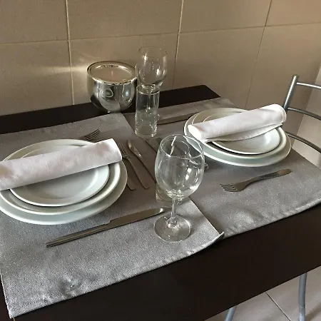 Invicta House Marques *