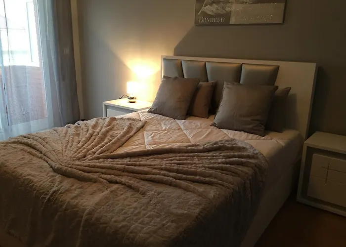 Invicta House Marques