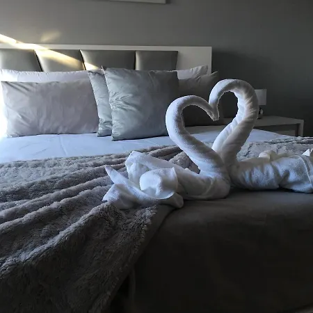 Invicta House Marques Daire Porto